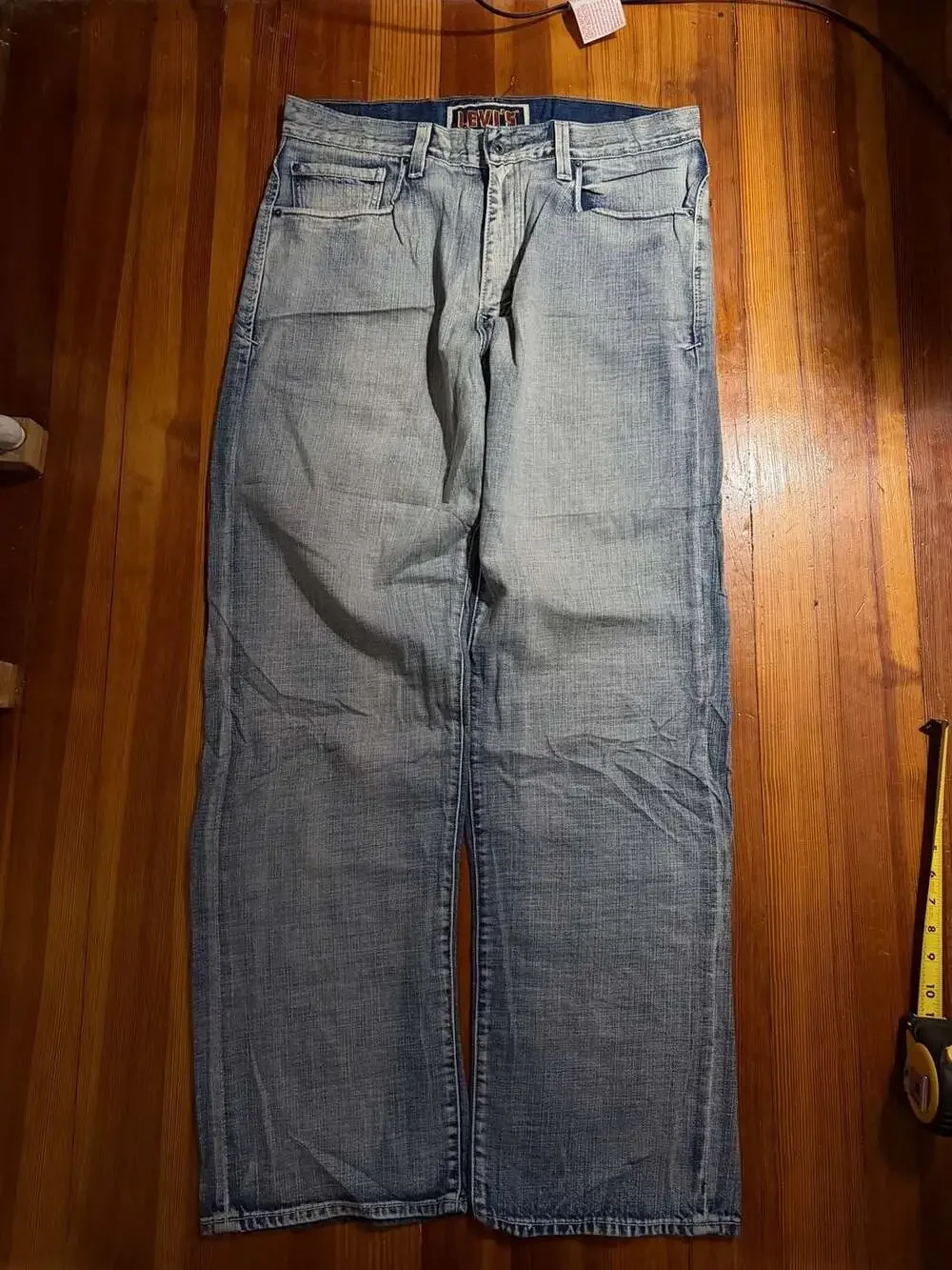 Levis levi 569
